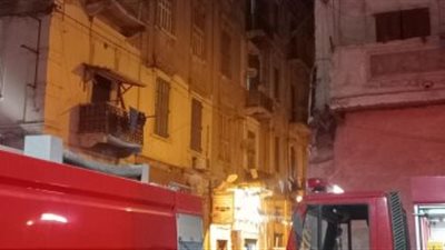 التحقيق في حريق مخزن قطع غيار سيارات بالإسكندرية 