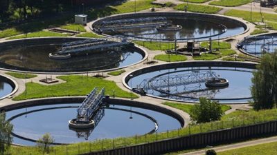 الإسكان: توجيه مياه الصرف الصحي المعالجة للمصارف والمجاري لدعم الميزان المائي