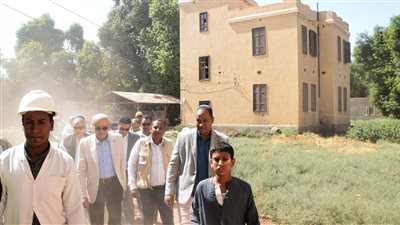 محافظ الأقصر يستجيب للأهالي ويعلن تشغيل الوحدة الصحية في وابورات المطاعنة