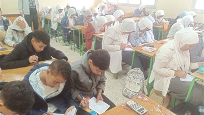 انتظام امتحانات شهر أكتوبر لـ طلاب النقل بالمدارس اليوم| صور