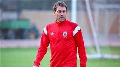 فايلر يبرئ زوجته من قرار رحيله عن الأهلي