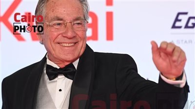 الإسعاف وصل بعد رحيله.. تفاصيل الساعات الأخيرة قبل وفاة مصطفى فهمي | بث مباشر