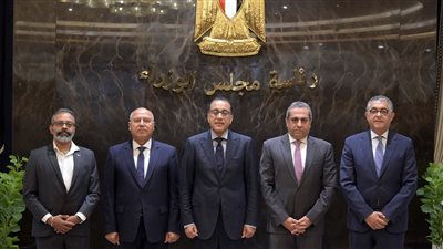  الحكومة توقع مع شركة موانئ دبي مذكرة تفاهم لتطوير منطقة حرة عامة 