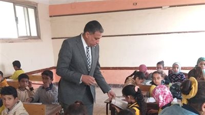 لـ غيابه وتدني مستوى نظافة المدرسة.. استبعاد مدير مدرسة بالجيزة وتحويله للتحقيق