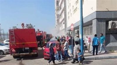 التهم وحدتين سكنيتين.. السيطرة على حريق بمساكن عثمان بالإسكندرية | بث مباشر