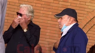 أول تعليق من حسين فهمي بعد رحيل شقيقه مصطفى