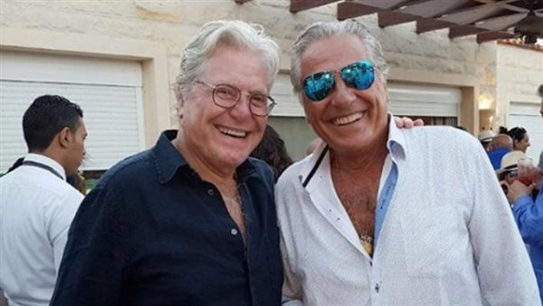 حسين فهمي ومصطفى