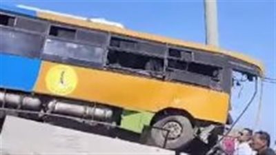 بعد وفاة السائق وإصابة 38 آخرين.. مصدر بالنقل يكشف تفاصيل حادث أتوبيس الطريق الدولي بالإسكندرية| بث مباشر