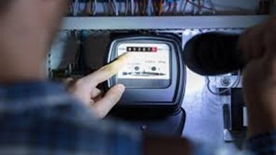 منها تأخر سداد الفاتورة.. الكهرباء تعلن حالات رفع العداد عن المشترك