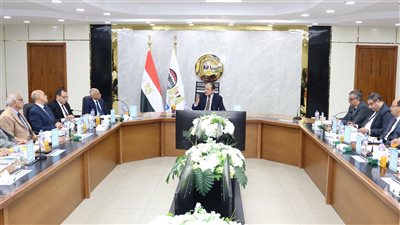 القابضة للغزل والنسيج تستهدف زيادة الإيرادات لـ9 مليارات جنيه ونمو الصادرات 370% خلال 2025