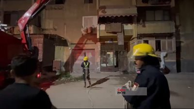 كادت تسقط من عقار.. الحماية المدنية تنقذ قطة من الموت ببورسعيد