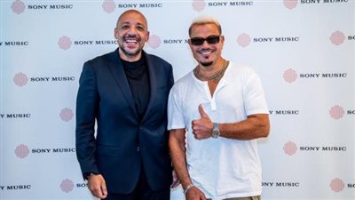 عمرو دياب يتعاقد مع سوني لعرض أعماله حصريًا