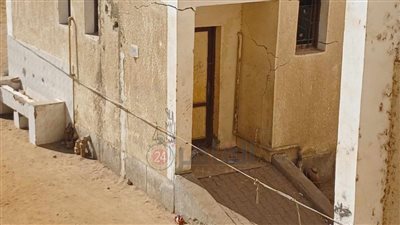 طلاب مدرسة سنهور البحرية الإعدادية بالفيوم يواجهون أزمة صحية بسبب نقص المرافق منذ عام