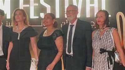 حلق برمز المقاومة.. تألق النجوم على ريد كاربت الفيلم الفلسطيني شكرًا لأنك تحلم معنا بالجونة السينمائي