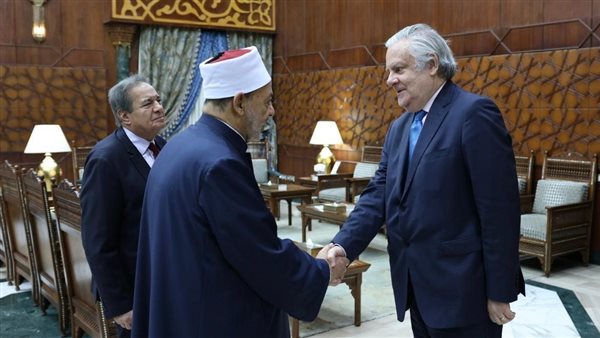 الدكتور أحمد الطيب