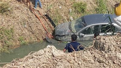 بسبب انفجار الإطار الأمامي.. مصرع شخص وإصابة آخر في حادث انقلاب ملاكي بالفيوم