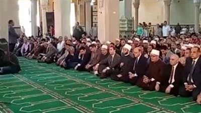 وزير الأوقاف ومفتي الجمهورية يؤديان صلاة الجمعة بمسجد سيدي إبراهيم الدسوقي في كفر الشيخ