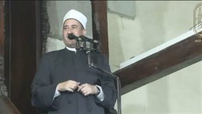 خطيب الجامع الأزهر يوصي الطلاب بالصبر في طلب العلم وطاعة المعلم لبناء نهضة شاملة