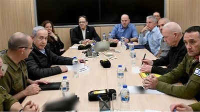 إعلام عبري: أحد المعتقلين في تسريب وثائق أمنية سرية على علاقة وثيقة بنتنياهو 