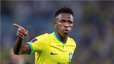 مدرب السامبا: فينيسيوس حصل على تقدير واحترام شعبه.. والبرازيليون أدركوا الظلم الذي تعرض له