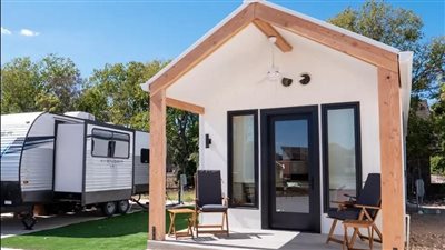 مستدام ويعزز الشفاء.. إيكيا تتبرع بأول منزل لعلاج كبار السن المشردين بأمريكا