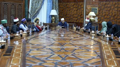 شيخ الأزهر يجتمع بطلاب الدراسات العليا في كلية العلوم الإسلامية والعربية للوافدين