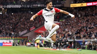مرموش أساسيًا.. تشكيل آينتراخت فرانكفورت أمام سلافيا براج في الدوري الأوروبي 