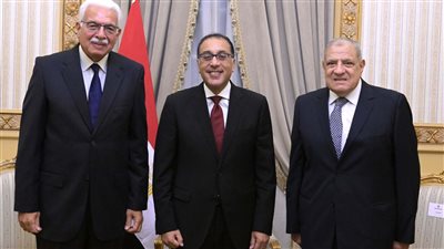 بحضور أحمد نظيف وإبراهيم محلب.. رئيس الوزراء يشهد احتفالية اليوبيل الذهبي لخريجي هندسة القاهرة