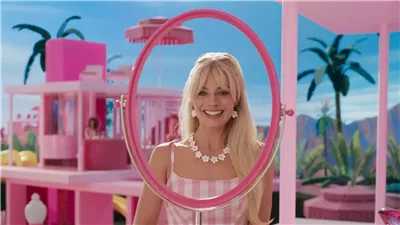 مارجو روبي بطلة فيلم Barbie ترحب بطفلها الأول