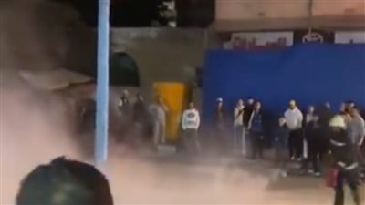 إنقاذ المنطقة من كارثة.. الحماية المدنية بمطروح تسيطر على اشتعال كابل كهربائي أرضي بشارع التحرير | صور