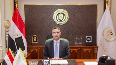 بعد القبض على رئيس مكتب الموسكي.. وزير التموين: التعامل بقوة مع أي مخالفات من جانب موظفي أو مديري مكاتب التموين