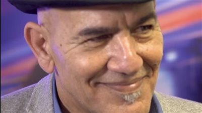 بعد قصف منزله.. رشيد مشهراوي يعلن عن استشهاد 78 فردًا من عائلته خلال حرب غزة