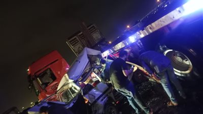 إصابة 10 أشخاص في حادث تصادم تريلا مع 3 سيارات على صحراوي الإسكندرية