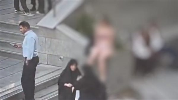 فتاة إيرانية 