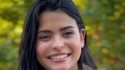 أسماء جلال: صدمتنا عربية أنا وياسمين رئيس خلال تصوير مشهد في وسط البلد.. ومبتعاملش مع تيك توك| فيديو