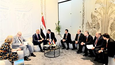 وزير الإسكان: لدينا العديد من الفرص الاستثمارية المتاحة بالمدن الجديدة