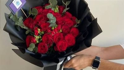تصل إلى 8 آلاف جنيه.. ارتفاع في أسعار بوكيه الورد وسط إقبال العشاق