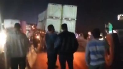 زحام بالطريق الإقليمي في المنوفية بسبب تعطل سيارة نقل ثقيل محملة بماء النار