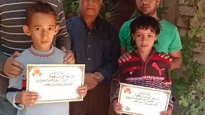 طفلان يعثران على 20 ألف جنيه ويعيدانها لصاحبها بسوهاج: أهالينا ربونا مناخدش حاجة مش بتاعتنا| بث مباشر