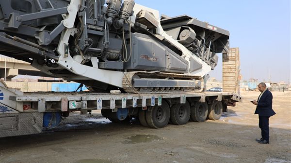  وصول أول كسارة لإعادة