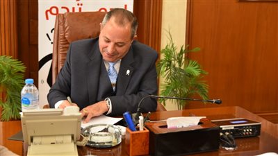 محافظ بورسعيد يوقع مذكرة تفاهم ثلاثية لمكافحة ظاهرة الكلاب المسعورة