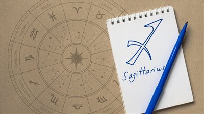 توقعات الأبراج النارية حظك اليوم الأحد 10-11-2024: فرص وانطلاقات للحمل والقوس