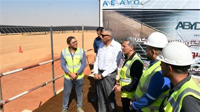 محافظ أسوان يتفقد أكبر محطة شمسية لتوليد الكهرباء بطاقة 500 ميجاوات