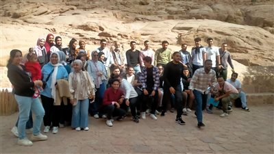 في العطلة الرسمية.. إقبال كبير من طلاب المدارس والجامعات لزيارة دير سانت كاترين