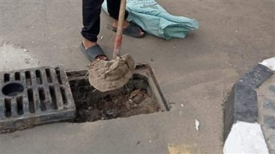 تطهير صفايات الأمطار استعدادًا لفصل الشتاء بمدينة بورفؤاد | صور 
