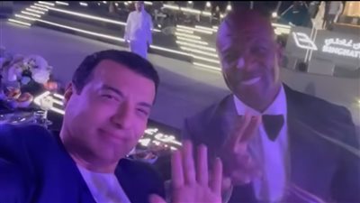 من هو النجم العالمي تيري كروز بعد مشاركته بحفل حسين الجسمي بالأهرامات؟ 