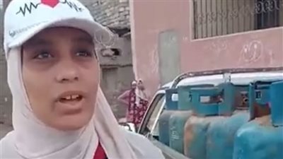 مي بائعة أناببب صباحًا وطالبة مساءً: بشتغل علشان أصرف على أسرتي.. وساعدت والدي من وأنا 8 سنين| بث مباشر