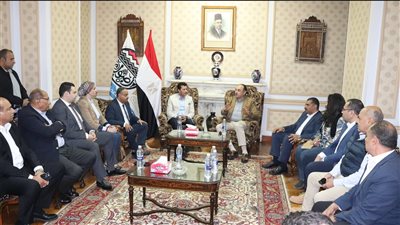 وزيرا قطاع الأعمال والشباب والرياضة يناقشان تحسين أداء أندية الشركات التابعة وتقدم خدمات مميزة للأعضاء