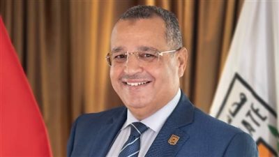 محافظ جنوب سيناء يلتقي بوزير الطاقة اليوناني لتعزيز التعاون في مجالات الطاقة النظيفة