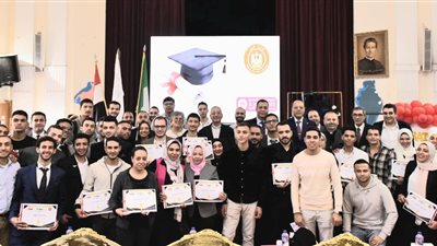 بمشاركة 29 شركة.. وزير العمل يفتتح ملتقى توظيف لتوفير فرص عمل للخريجين